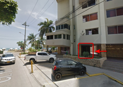 Dentist Cartagena's Dental office - Street view showing exactly where the door is located